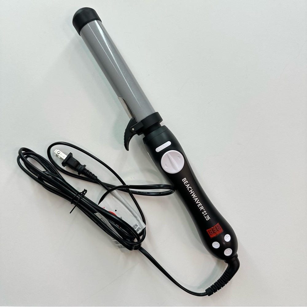Beachwaver Co. Black and Silver Curling Iron